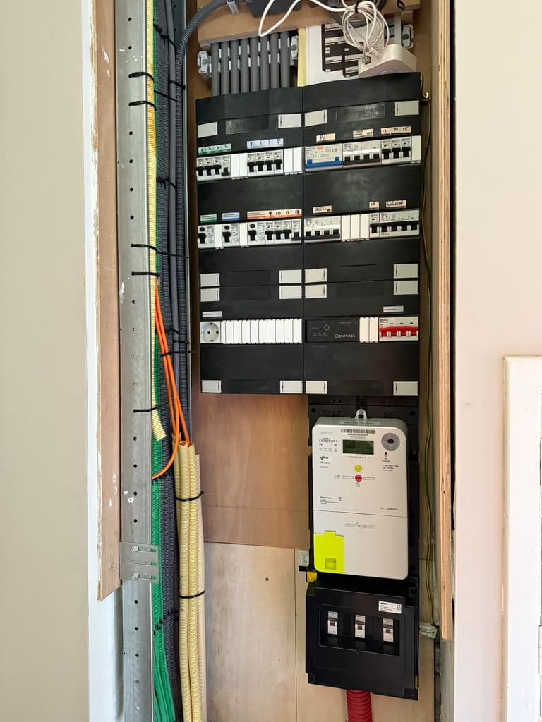 Groepenkast met zonnepanelen Enphase integratie